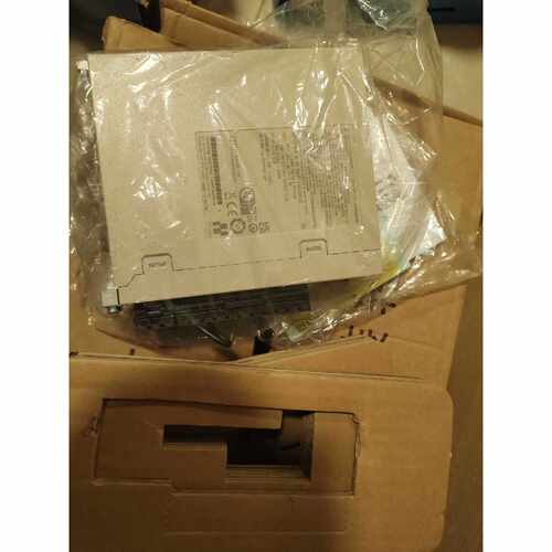 SGD7S-R90A30A002安川驱动器全新原装，了。议价