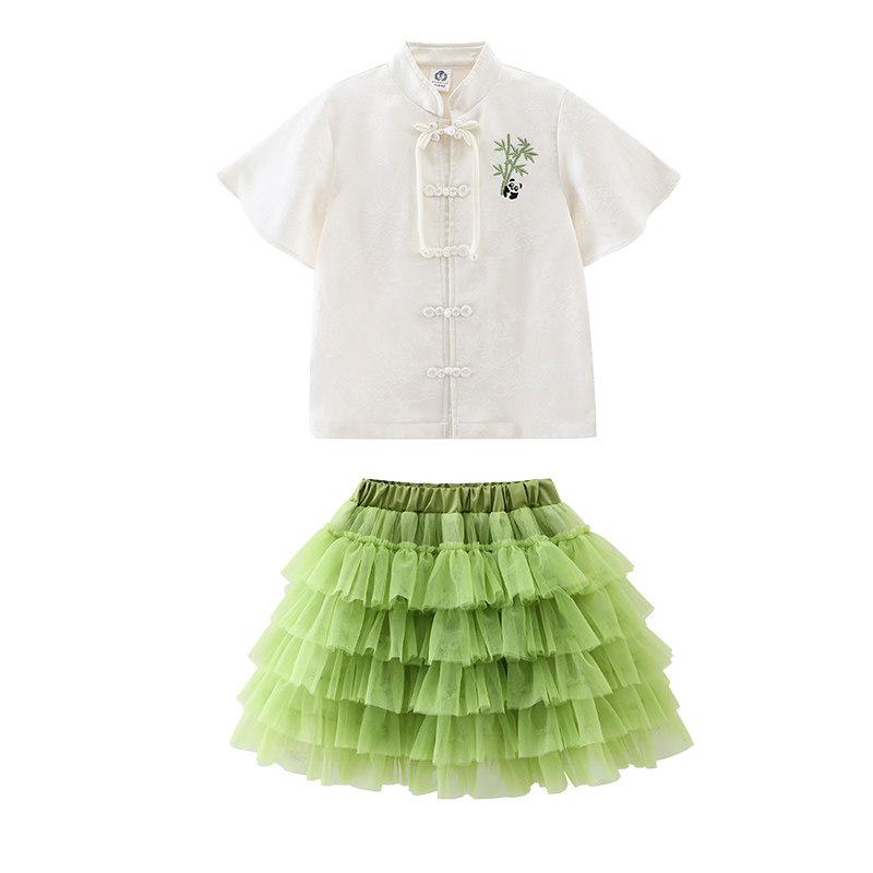 夏季小学生校服毕业照拍摄