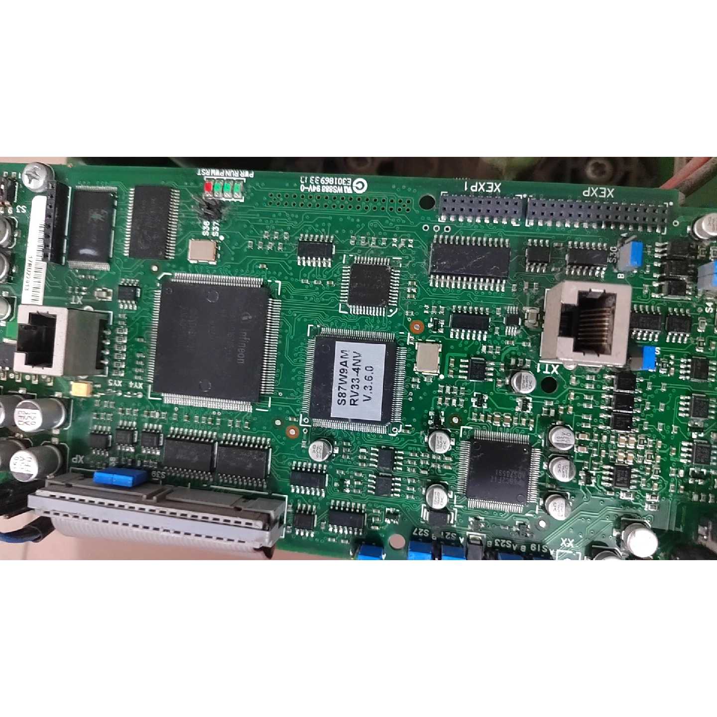 议价西威变频器AVY3110 11kw变频器包好!外壳卡扣有断