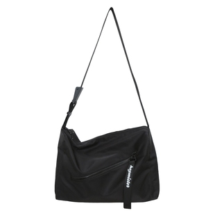 防水运动健身包大容量斜挎包女轻便休闲旅行袋潮牌新款单肩背包男