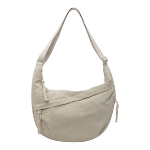 简约休闲轻便饺子包单肩包日系百搭斜挎包包女大学生上课通勤背包