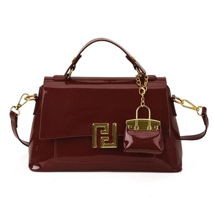 新年红色漆皮小包包女士2026新款高级感百搭斜挎包时尚手提小方包