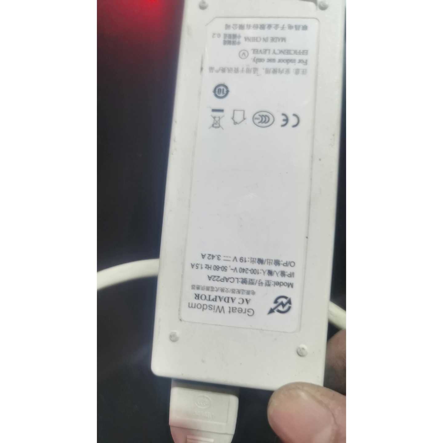 议价19v电源适配器3.42a65w功率带一根一分二转接头全可维修