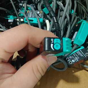 议价倍加福PEPPERLFUCHS光电传感器，型号OBT350