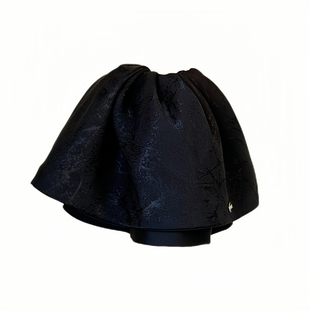 轻奢简约风缎面裙摆发夹新款高端后脑勺抓夹法式秋冬百搭通勤发饰