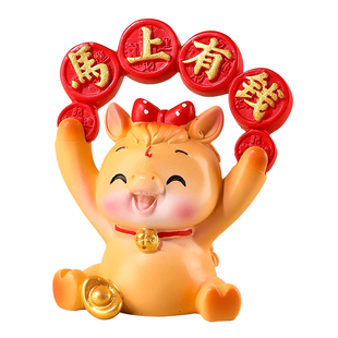 2026马年吉祥物新年春节创意树脂摆件客厅办公桌面本命年招财礼物