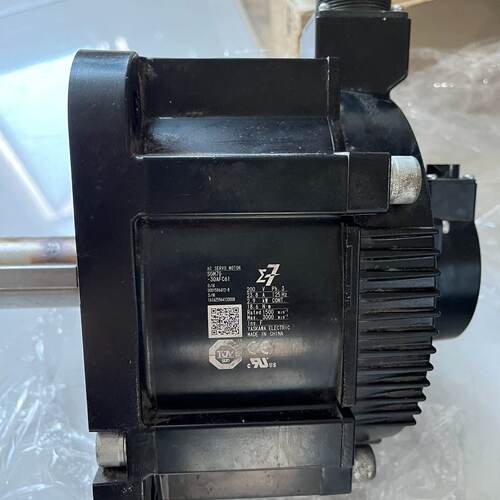 议价Yaskawa Series 7 3Kw Servo Motor Set Sgd7s-200A00a002适