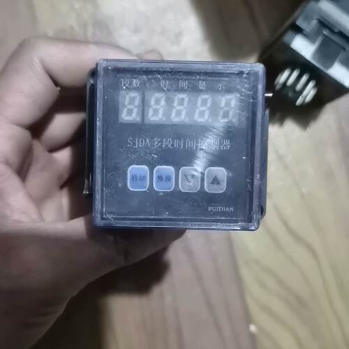 SJ多段时间继电器，12V直流输入，全新的机器上拆下来的，多