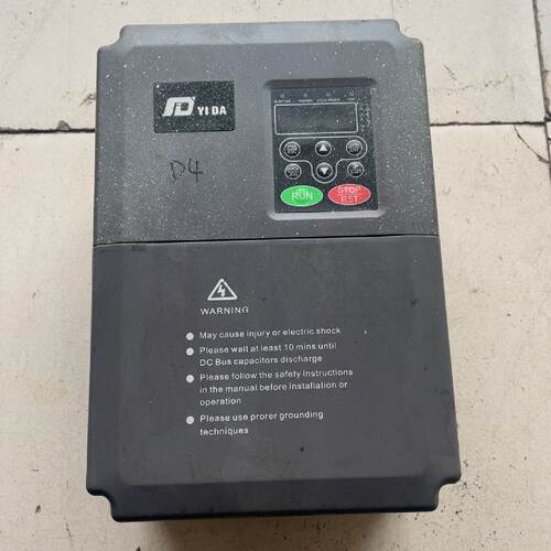 溢价-YI DA变频器，型号YD200L 011P，功率11KW，