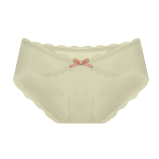 裸肌触感*纯棉抗菌裆无痕低腰性感内裤薄款冰丝少女三角短裤新款