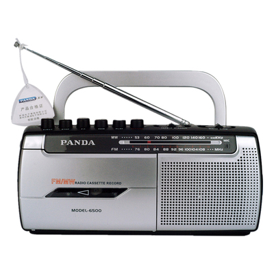 熊猫学习播放收音老式怀旧磁带