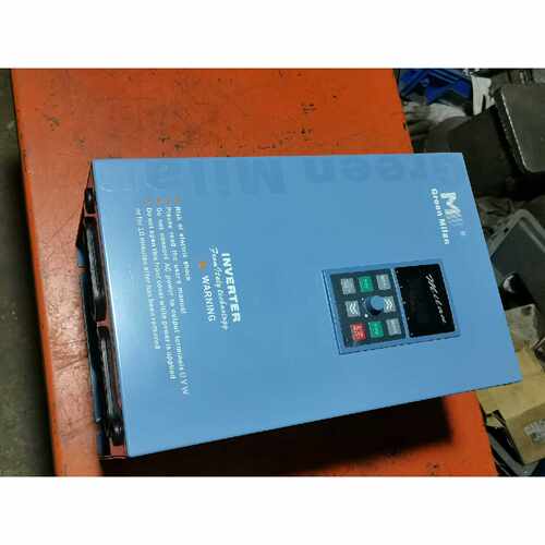溢价-一台米兰M5000T11G15PB变频器成色八成