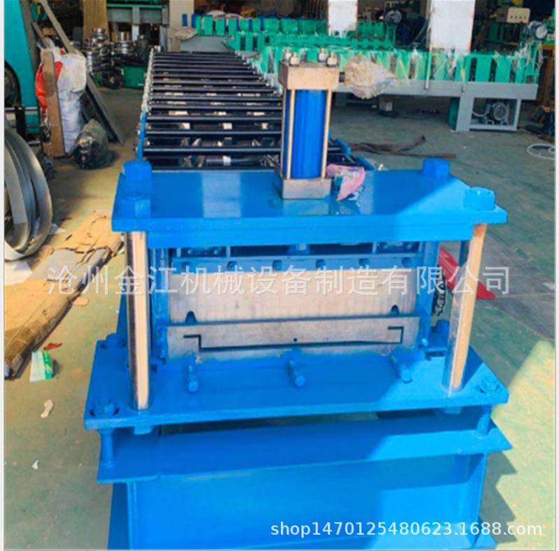 全自动彩钢围挡瓦生产机器 市政围挡板压瓦机 全套围挡板设备