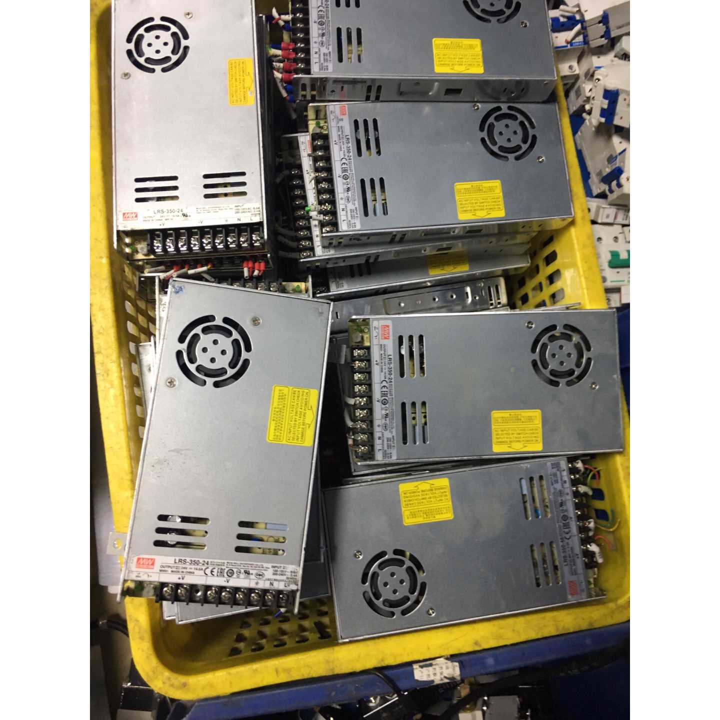 拍前询价：LRS明纬正品电源35024成色好45台价格优惠可