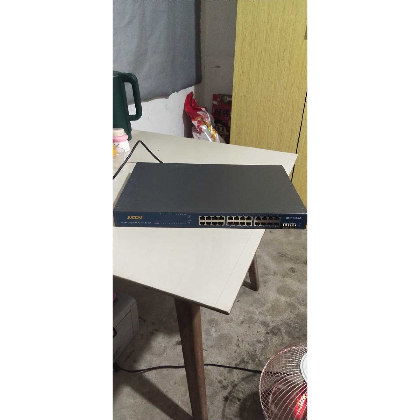 议价MTN-7624G千兆交换器24口,功能正常,成色如图,实物