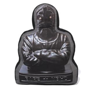 BAPE X NBHD联名家居生活鲨鱼帽衫人型靠垫抱枕192911K