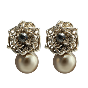 登登同款节日礼物耳钉女高级感耳夹气质玫瑰花耳环925银针配饰品