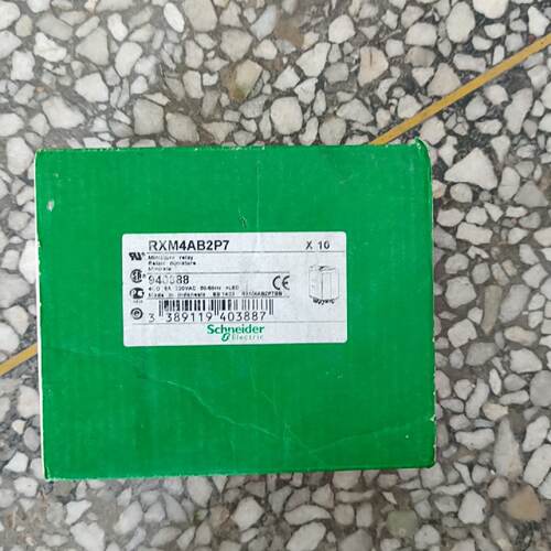 询价RXM4AB2P7  继电器 150一盒两盒
