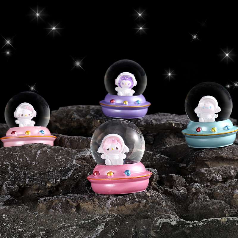 多款宠物公仔水晶球雪花发光儿童玩具树脂玻璃球摆件批发朋友礼物