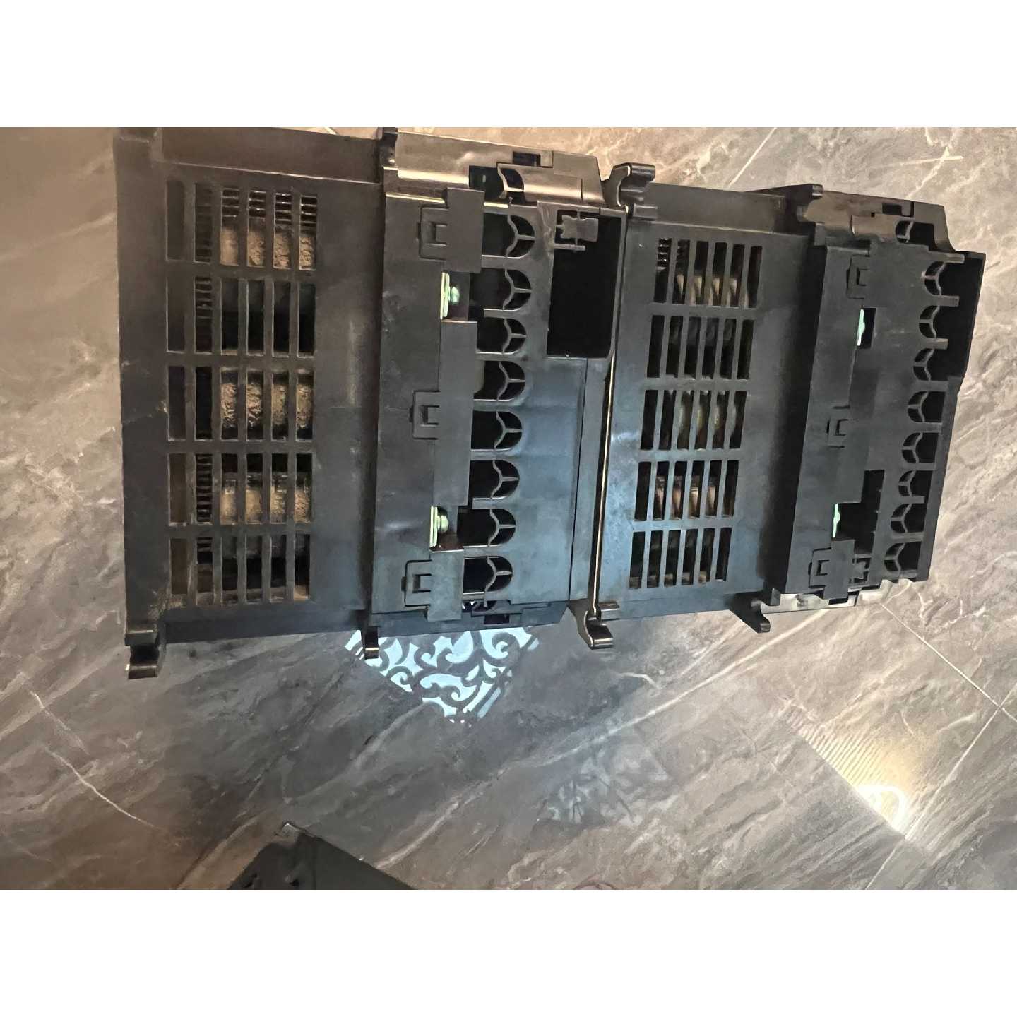 非标价富士变频器22kw议价
