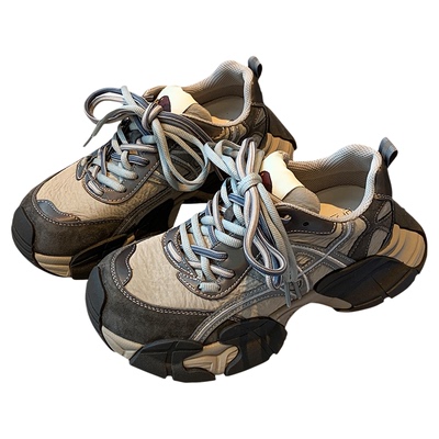 曼斯贝勒灰色高级感厚底运动鞋