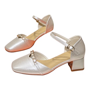 丹行道香槟色方头粗跟包头凉鞋女2026新款百搭水钻一字扣中空单鞋