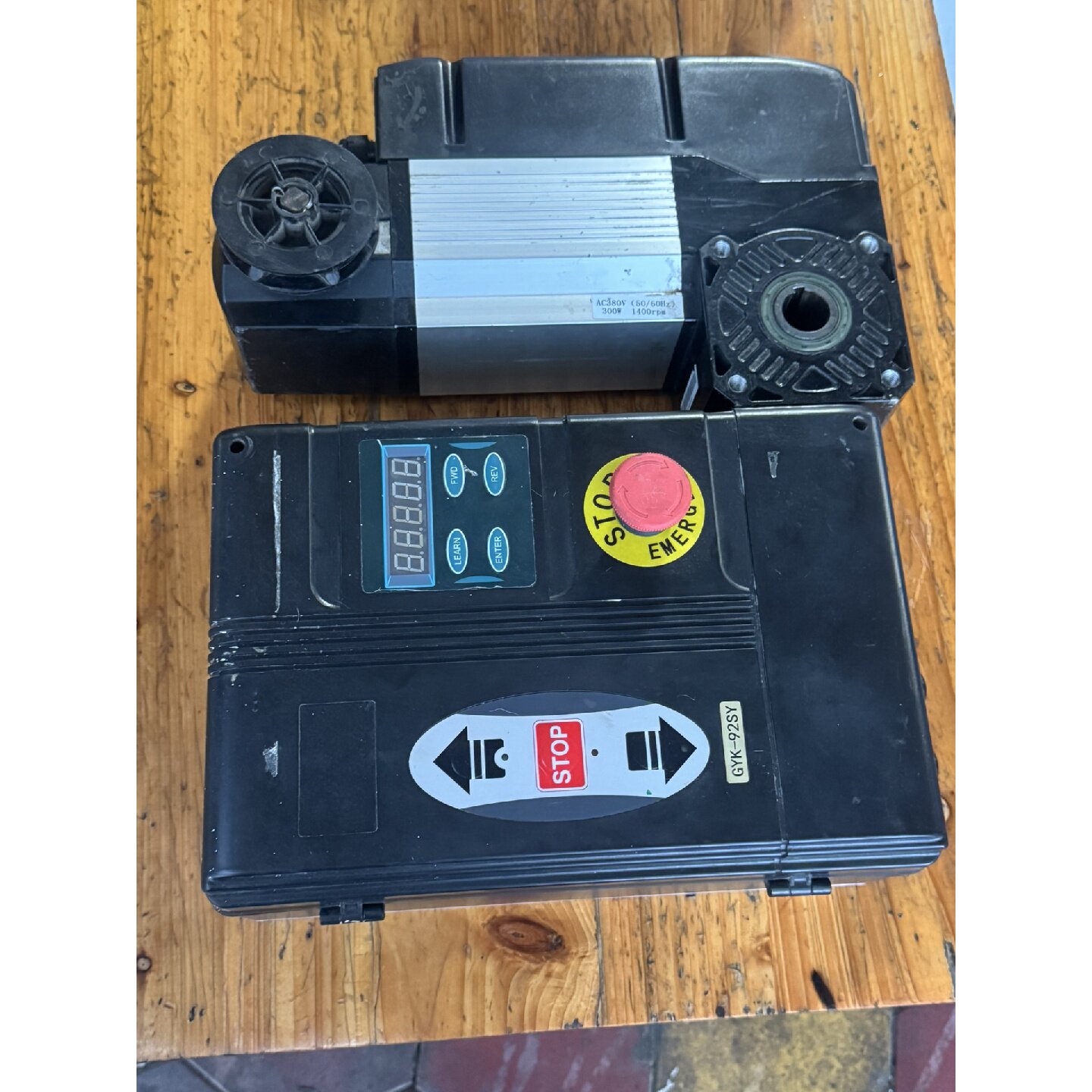 【议价-可维修】控制器 GYM60S 50Hz 380V/二手均有货