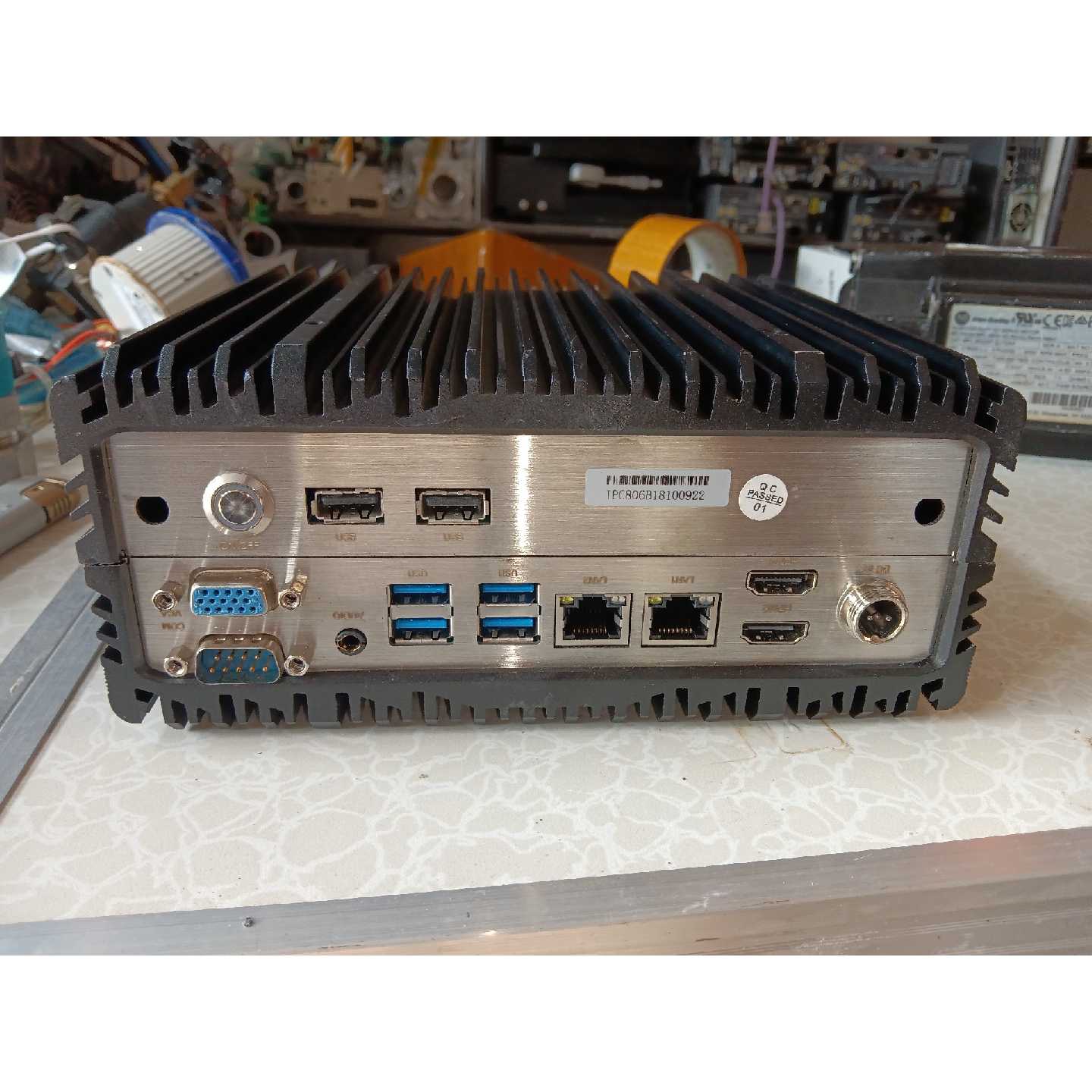 工控机两台,。,赛扬双核 4g内存 64g固态。懂行询价