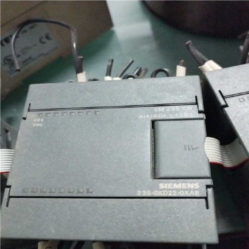 询模块EM235CN2350KD220XA8议价