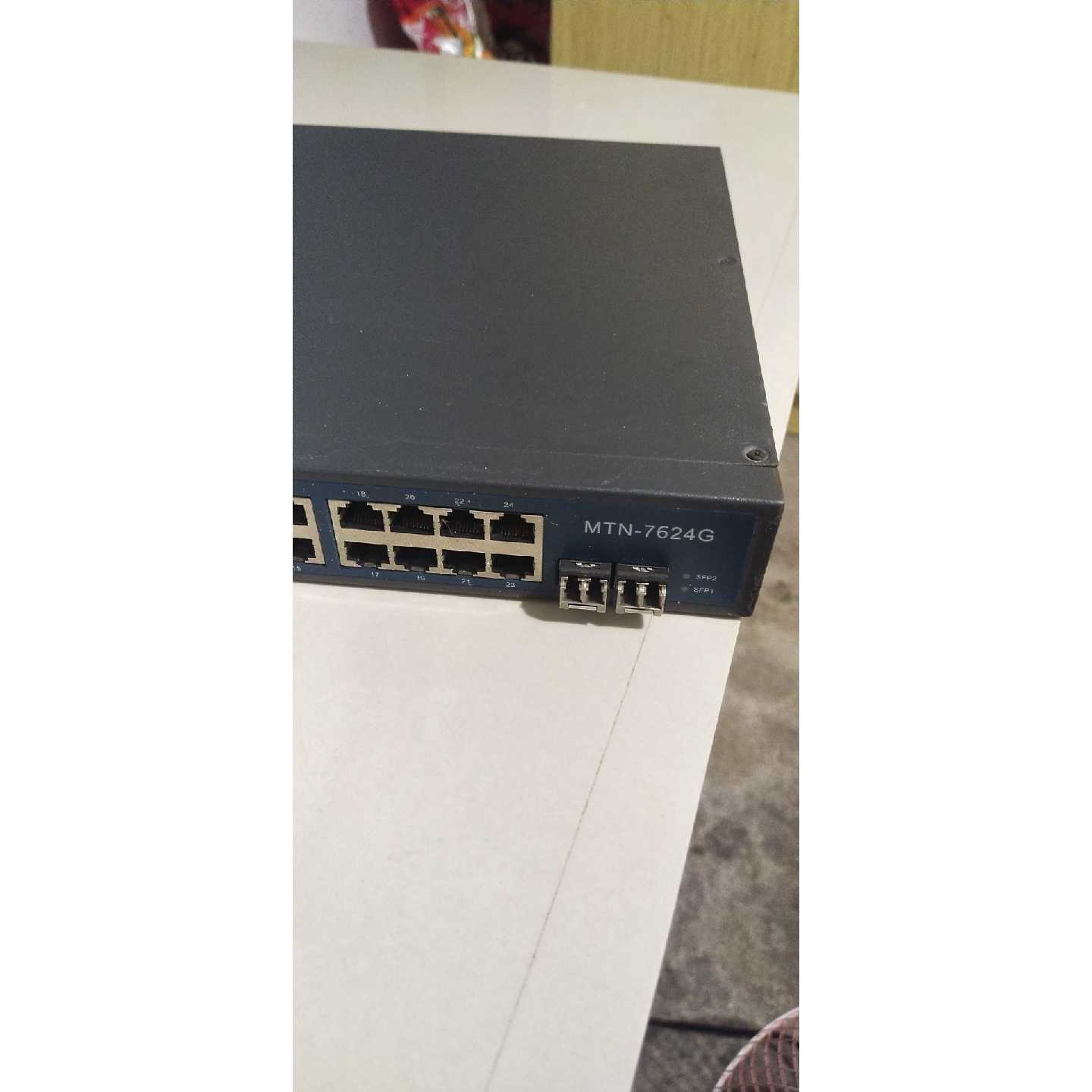 议价MTN-7624G千兆交换器24口,功能正常,成色如图,实物