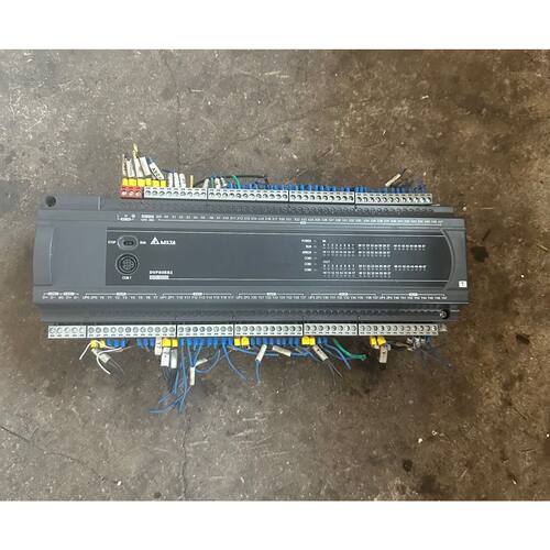 在线议价台达PLC，DVP80ES200T，成色好，年份近，功能完好
