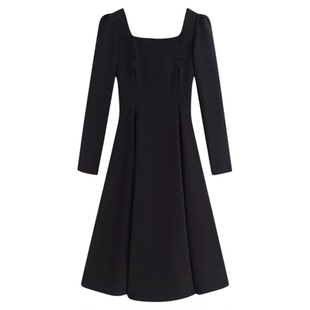 黑色长袖连衣裙女泡泡袖高级感绝美小黑裙千金秋冬季微胖小个子