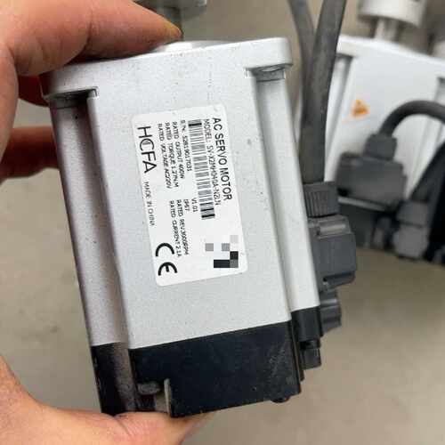 议价HCFA禾川伺服驱动器SVX2EA040AA电机SV维修