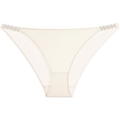 内裤心机显腿长性感低腰简洁大方