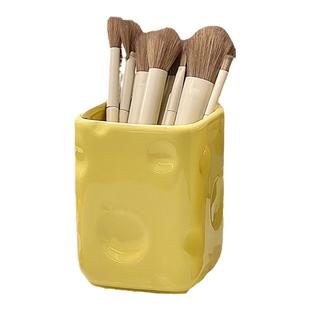 高颜值化妆刷收纳筒梳子刷子桶置物架化妆品收纳盒学生桌面笔筒