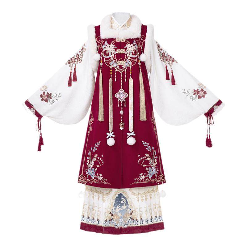 汉服套装女秋冬国风红色马甲新中式马面裙2026马年拜年服新年战袍