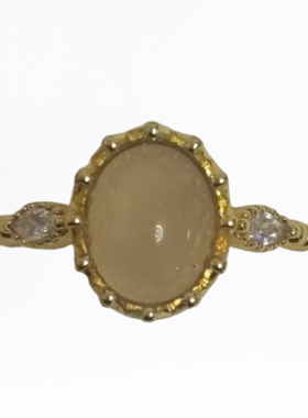 新款蛋面玉髓皇冠戒指女小众轻奢时尚高级感网红指环ins