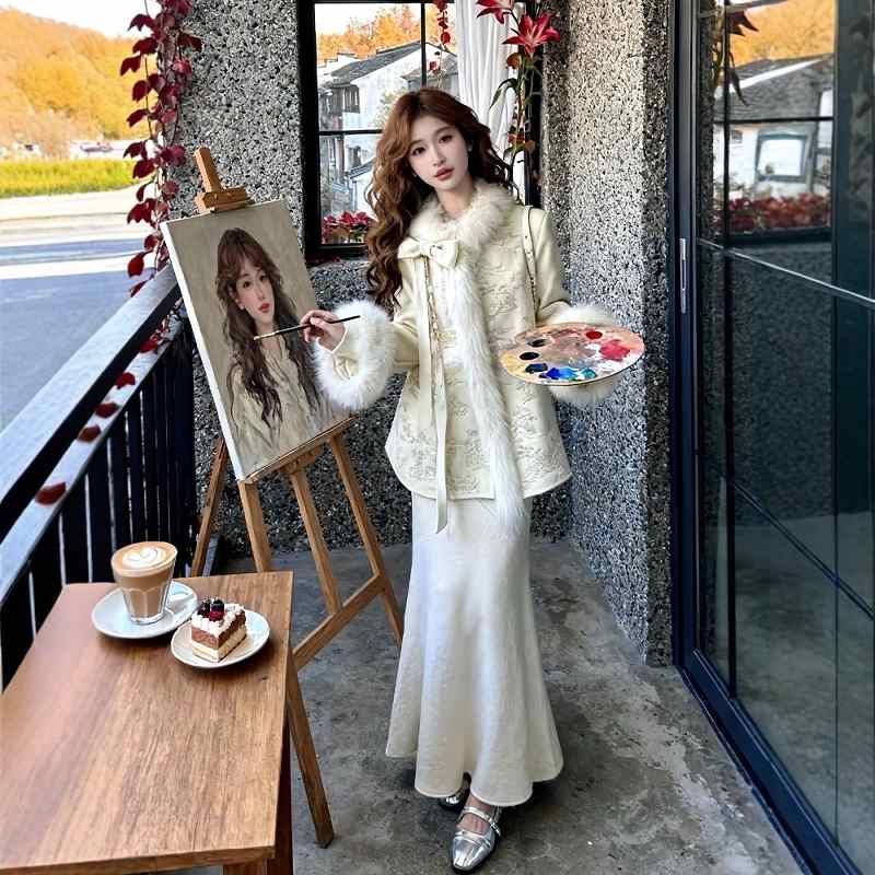 大方得体一整套新中式气质刺绣毛领呢子外套收腰连衣裙贵气感套装