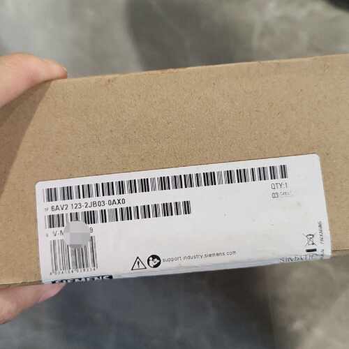 溢价-KTP900 BASIC触摸屏，型号6AV2 123-