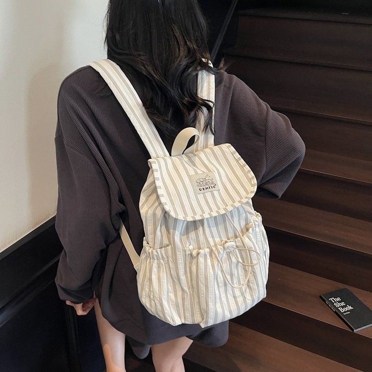 高颜值条纹双肩包女初高中大学生通勤休闲户外清新背包