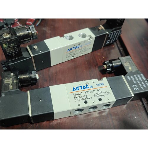 询价下单原装正品亚德客电磁阀4V130E-06双控电磁阀，拆机配件，