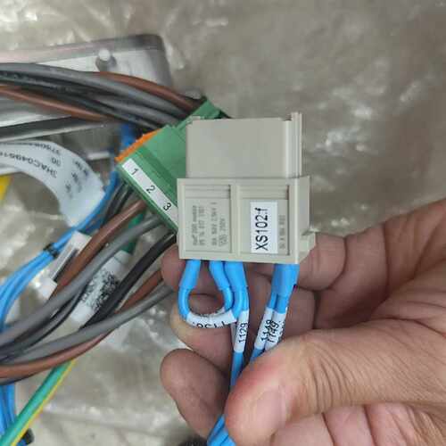 议价ABB机器人外部轴电机线缆，3HAC049516-001适用