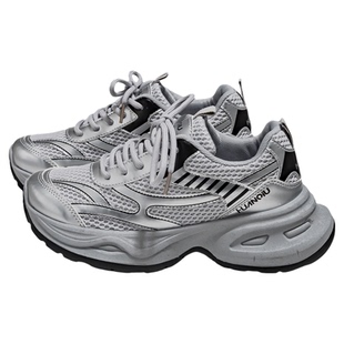 环球高颜值轻便软底老爹鞋女透气百搭2026春季新款厚底增高运动鞋