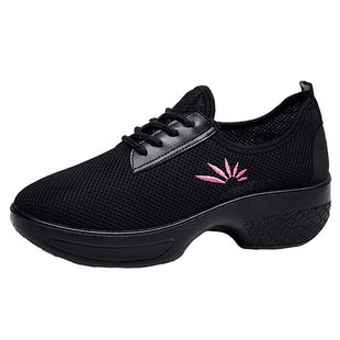 新款老北京布鞋广场舞蹈鞋女透气中老年大妈跳舞鞋休闲中跟妈妈鞋