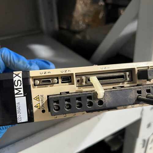 溢价-安川驱动器SGDV-2R8A01A