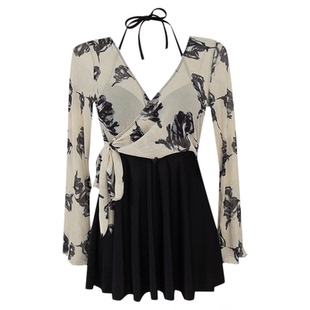 泳衣女2025新款绝美气质连体裙式保守带钢托微胖女孩遮肚显瘦温泉