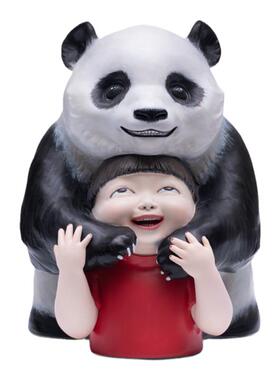稀奇艺术X马玉联名款《让我抱抱你-圆宝》熊猫艺术雕塑限量摆件