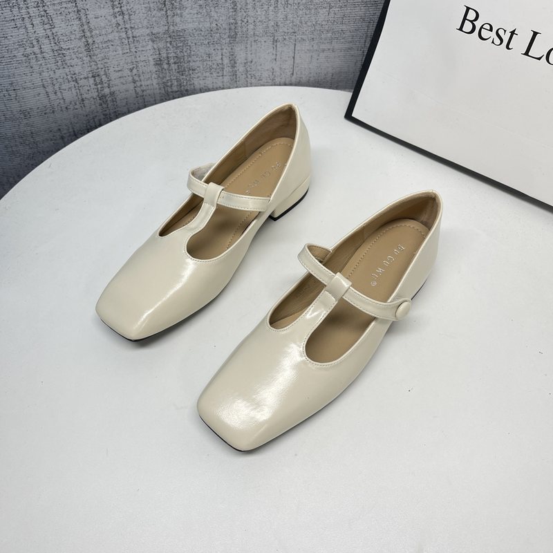 法式复古方头T字带玛丽珍鞋女早秋粗跟配裙子晚晚风通勤奶奶单鞋