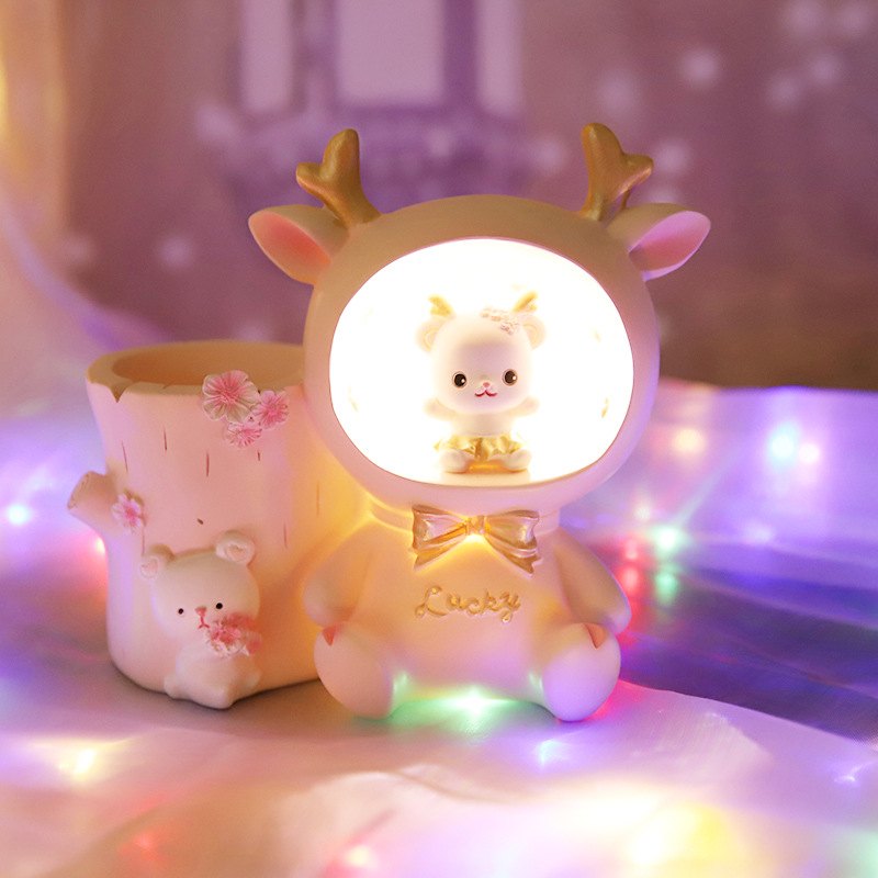 22新款创意可爱风笔筒小生日礼物学生工艺品面办公桌装饰灯儿童礼