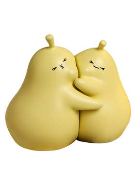 U Mi LIVING · 抱抱梨 | 摆件抱抱梨陶瓷装饰摆件奶油风可爱礼物